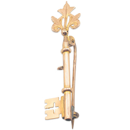 9KT Rose Gold Key Brooch 2.19GM – Elegant Key Design Gold Brooch