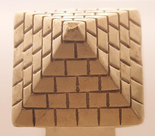 Pyramid Ring